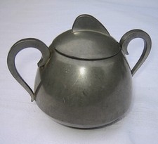 Jugendstil - Art Déco  ZTI - ZINN - Zuckerdose  H 10 - L 13 - Fuß ∅ 5- Gew.205 g