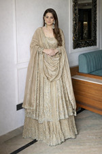 Pakistanisches Fertigkleid