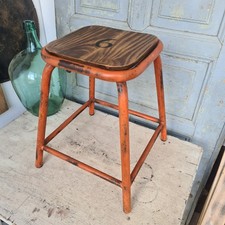 C7111 Alter Industrie Hocker