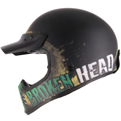 Broken head retro helm rusty - helm,