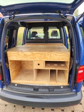 Caddy Ladefläche Aufbau Fahrzeugeinrichtung massiv und passgenau