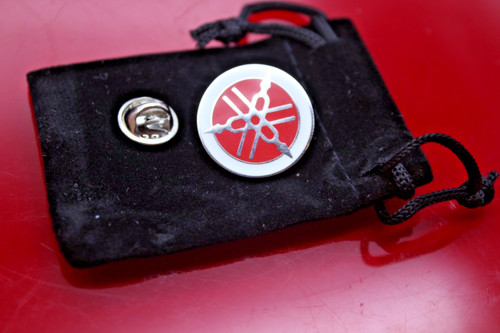 Yamaha racing pin logo - pin,