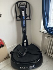 Vibrationsplatte Skantika Profi Qualität 2350 Mit Zweiter Bedieneinheit Am Fuß