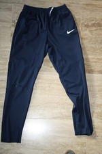 Nike Trainingshose blau Gr 158- 170 mit Fleck