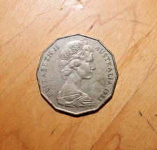 *VINTAGE* 1983 AUSTRALIAN 50c