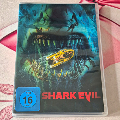 Dolphin medien shark evil - dolphin,
