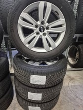 Satz Winterräder auf