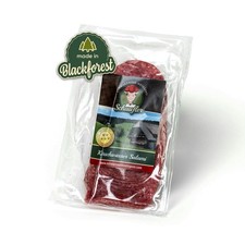 Kirschwassersalami geschnitten
