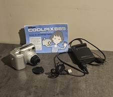 NIKON COOLPIX 885