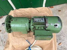 Getriebemotor 400V 60 W , 22U/min Welle 25mm Wellenlänge 47mm, Paßfeder  8x40