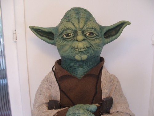 Full scale life size yoda - full,