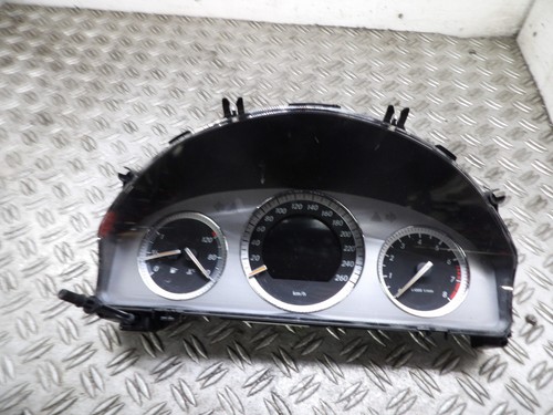 Mercedes benz w204 tacho - benz,