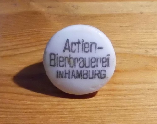 Uralter porzellanverschluss - uralter,