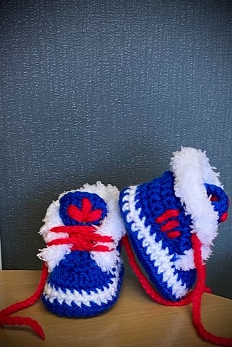 Gehäkelte neugeborene baby - gehäkelte,