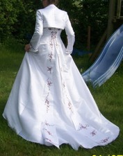 Designer Hochzeitskleid Brautkleid Lin-Riehl, Stickerei Schleppe und Bolero   3