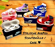 Stylische Sneaker AirPods