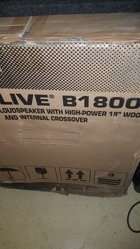 Behringer 1800 subwoofer - b,