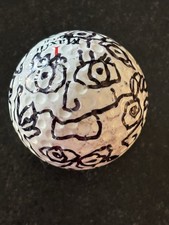 James RIZZI: Golfball „FACES“, handbemalt & handsigniert, Unikat