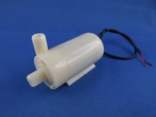 kleine Tauchpumpe, Wasserpumpe 3-6V, 2x Schlauchanschluß #220400