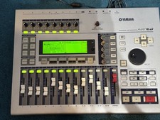 Yamaha AW16G 16-Track Professional Audio Workstation mit Netzteil & Box