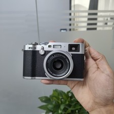 Fujifilm X100F 24.3 MP APS-C