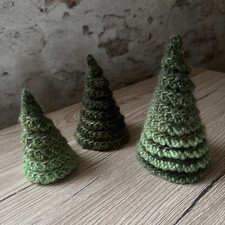 3 Weihnachtsbäume Tannenbäume Gehäkelt Handarbeit Deko