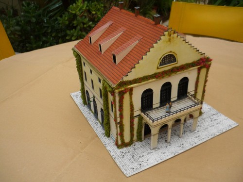 Großes klassizistisches haus - großes,