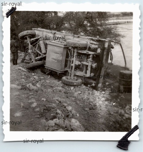 Umgekippter lkw lastwagen - lkw, kfz