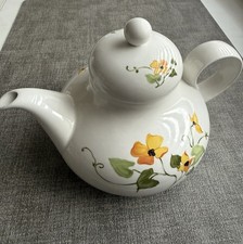 Goebel Porzellan Teekanne–