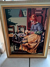 GROSSES ALTES GOBELIN-STICKBILD im HOLZRAHMEN, FRAU AM SPINNRAD - HANDARBEIT