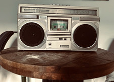 Hitachi Radio Kassettenspieler