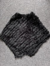 Federleichter Fell Poncho