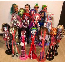 monster high Sammlung G1 2009-2012 Outfit, Bett Und Puppen, Fast Komplett