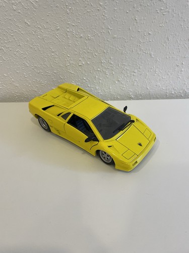 Lamborghini diablo gelb 24 - lamborghini, 1:24