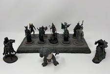 57 Herr der Ringe Zinn Figuren NLP Eaglemoss Podest Display Sammlung DeAgostini