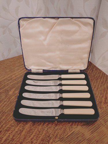 Pristine vintage set faux - x,