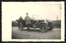 Foto-AK Auto Adler 6 /25 1925 /28, Paar beim Ausflug im KFZ 