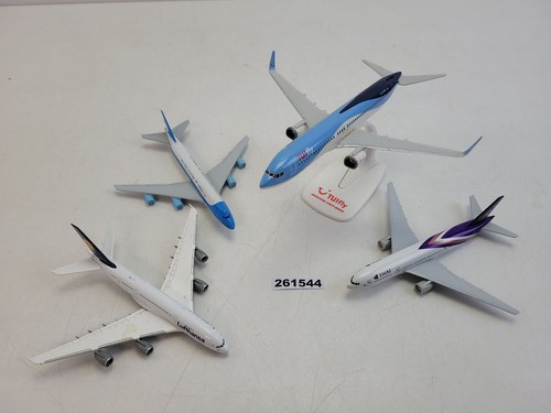 Passenger airplanes - passenger,