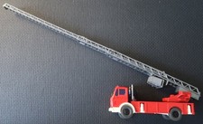 WIKING MB Feuerwehr Drehleiter mit Korb getönte Fenster  (Modellauto H0 1:87)