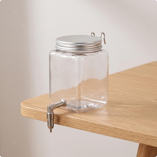 Vogelwasserflasche mit