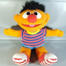 Tickle Me Ernie 1996 Tyco Sesamstrasse Puppe Stofftier 40cm spricht vibriert