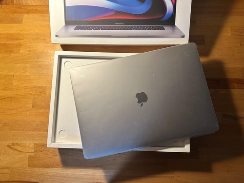 Apple macbook pro space - apple,