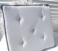 Stuhlkissen LUCA Blau Weiß