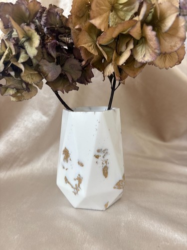 Vase aus resin mit - vase,