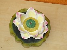 Peaktop Schwimmende Seerose als Wasserspeier