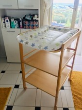 Wickeltisch aus Holz, neuwertig, praktisch