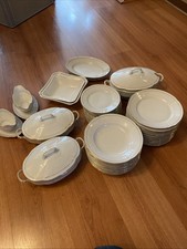 45-teiliges Essgeschirr Set