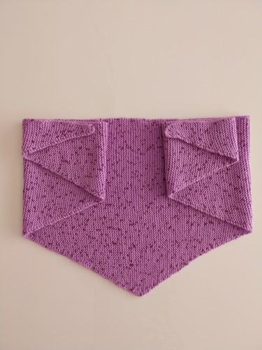 Handgestrickter schal baktus - handgestrickter, baktus.