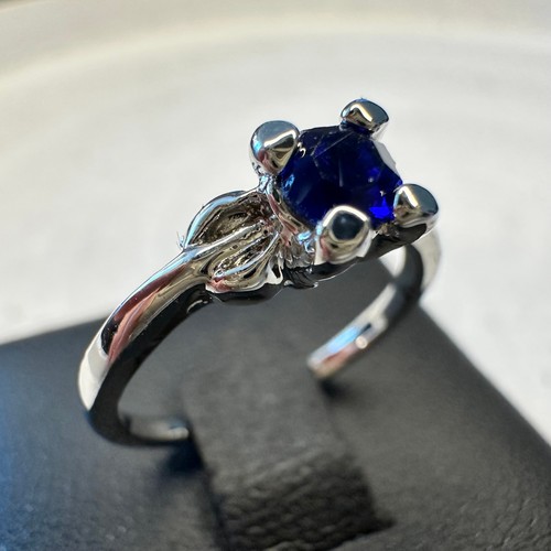 Ring versilbert zirkonia blau - zirkonia,