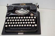 Reiseschreibmaschine Erika von A.-G. vorm. Seidel & Naumann Dresden